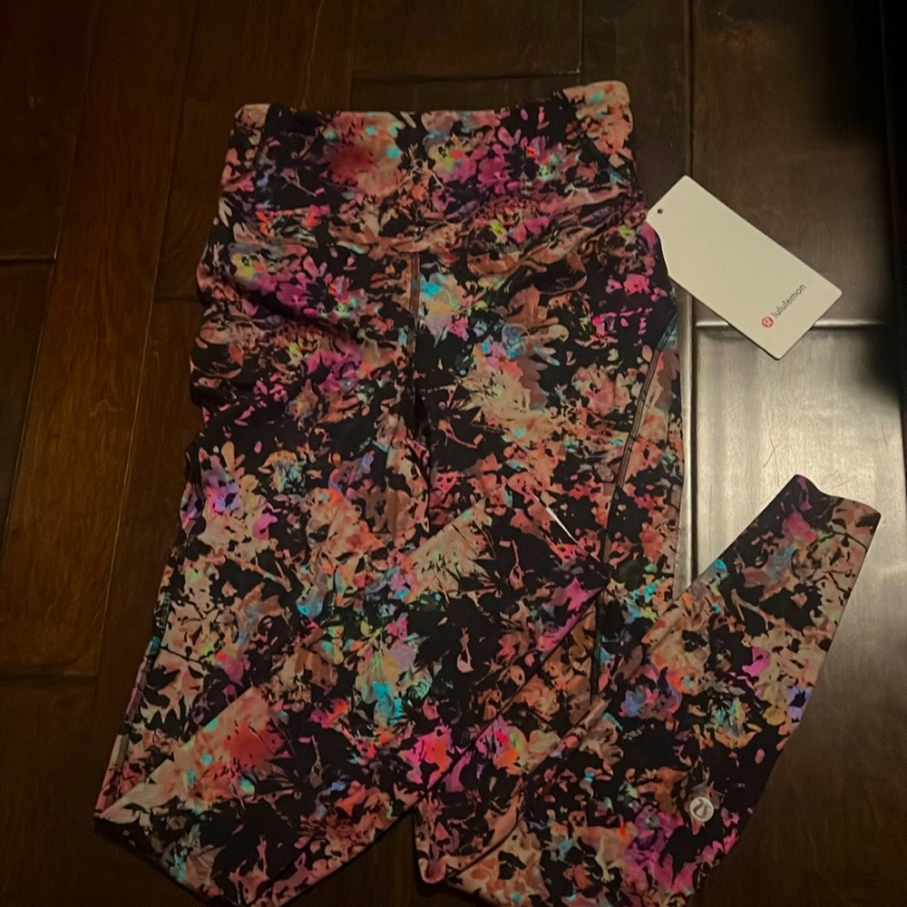 NWT Lululemon Base Pace HR Tight